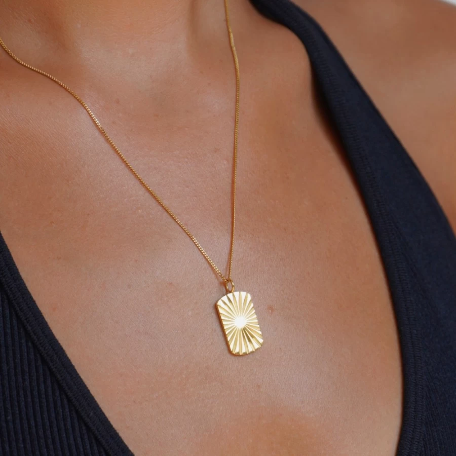 Atolea Jewelry Seaside Necklace – Stylish Beach-Themed Pendant for Women