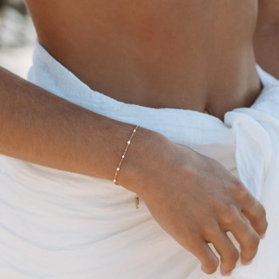 Atolea Jewelry White Beaded Bracelet - Elegant Pearl & Crystal Adjustable Women's Bracelet