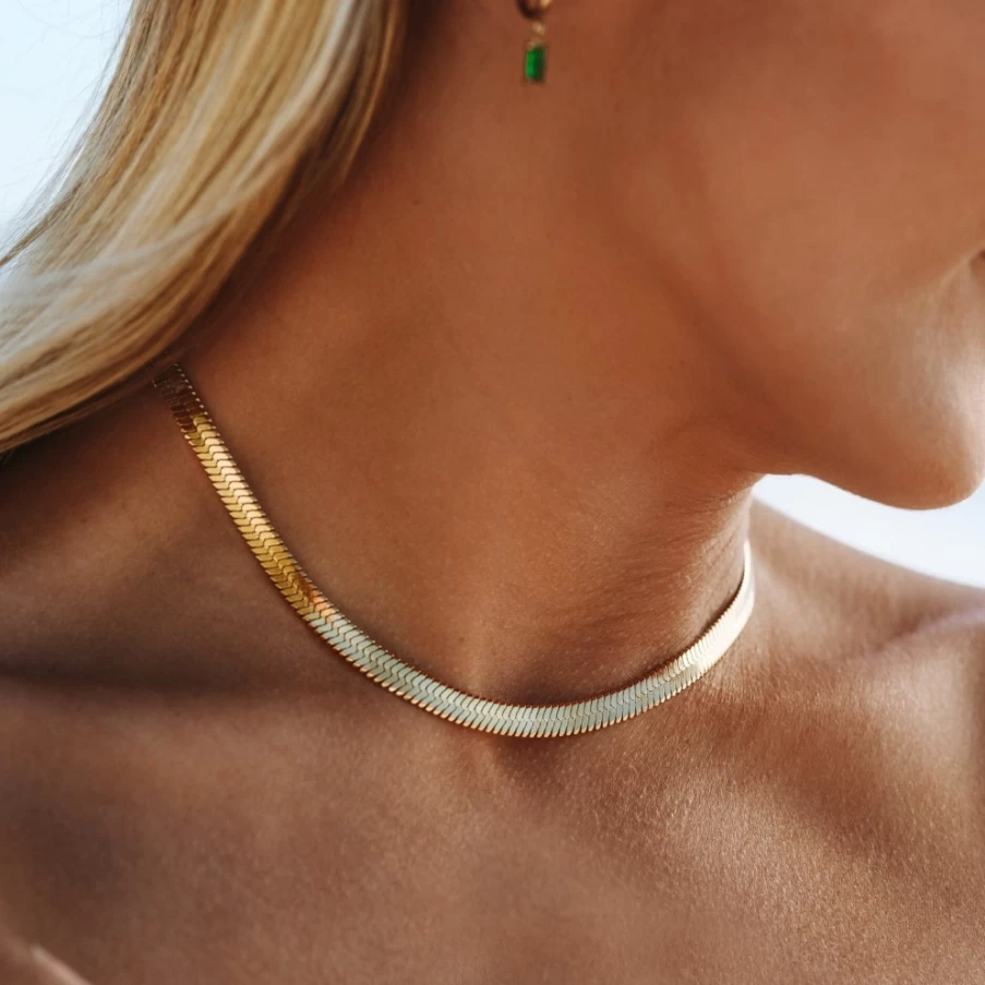 Atolea Jewelry Chunky Herringbone Choker Necklace - Trendy Women's Fashion Statement Piece