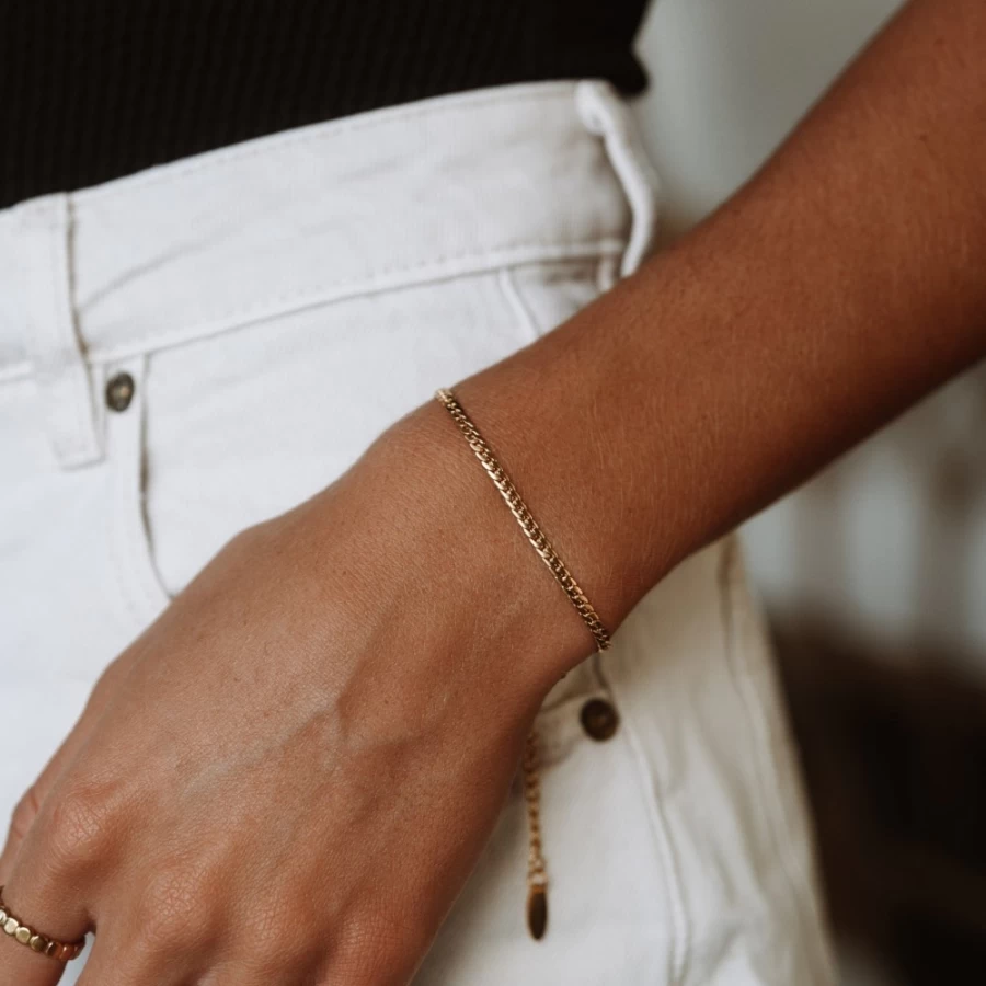 Atolea Jewelry Isle Classy Bracelet - Elegant & Stylish Women's Bracelet for Everyday Wear